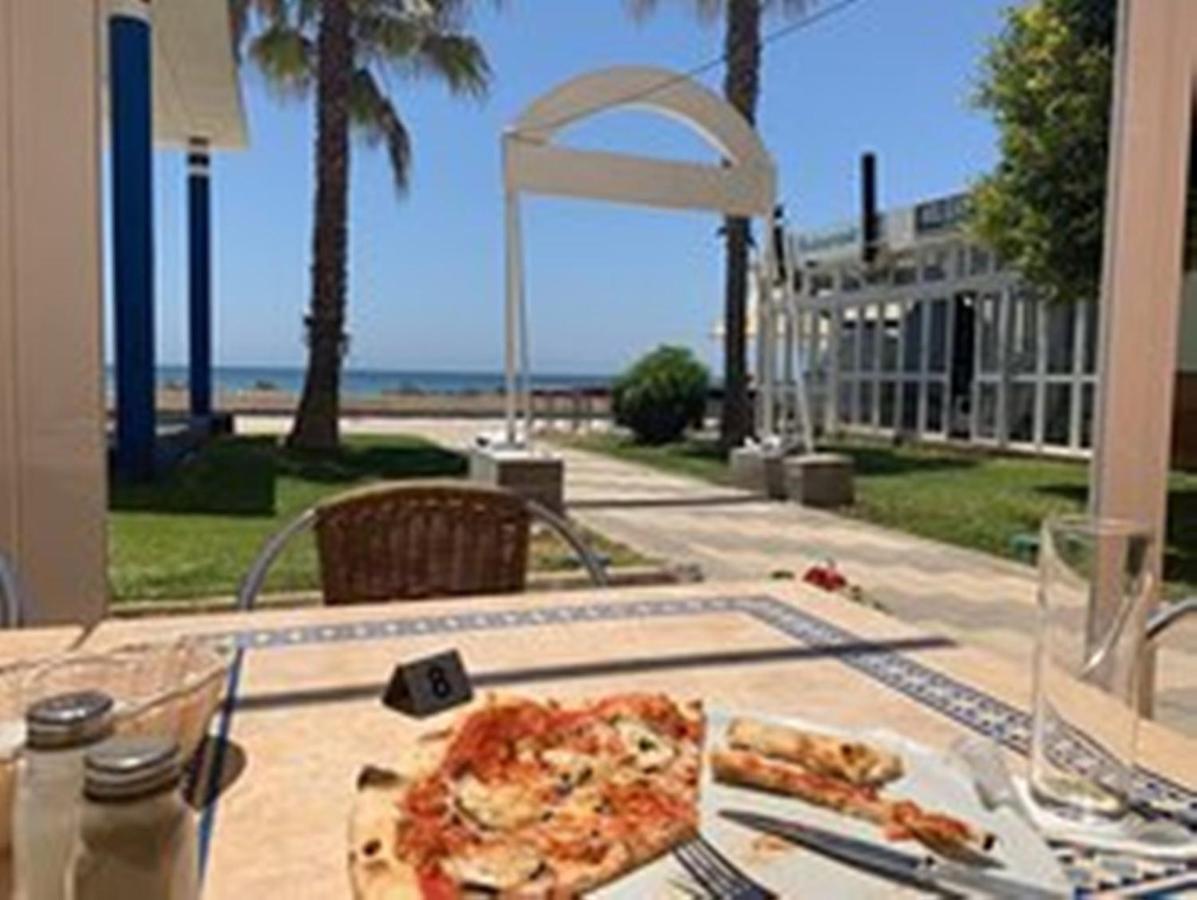 טורוקס Beachfront 82 מראה חיצוני תמונה